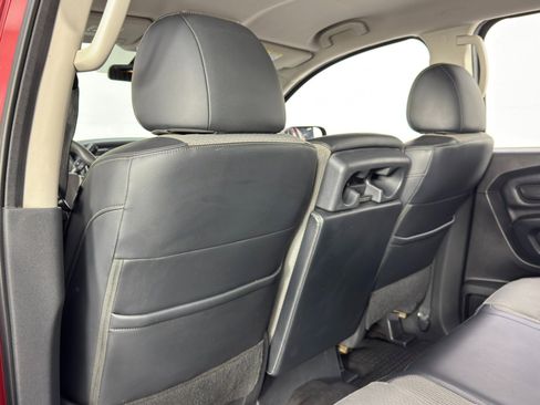 Used 2017 Nissan Titan S image 25