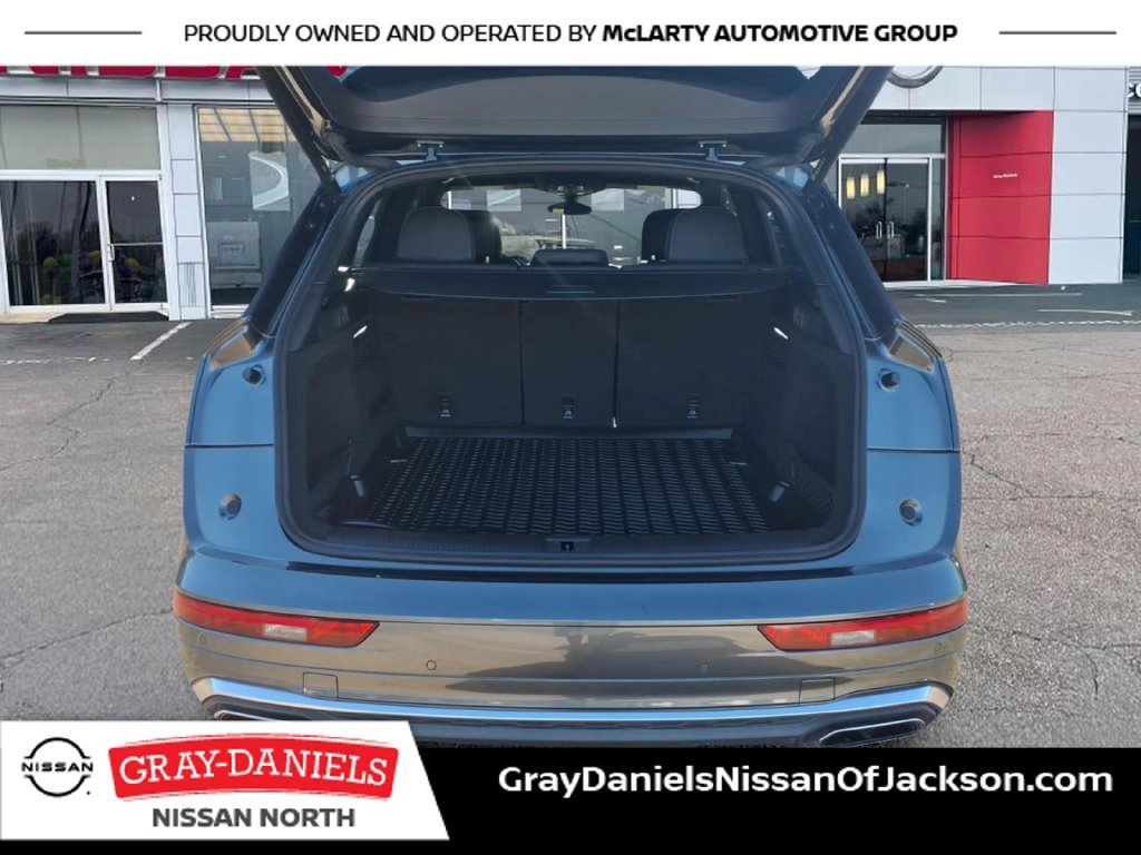 Used 2023 Audi Q5 2.0T Premium w/ Convenience Package AWD/4WD image 8