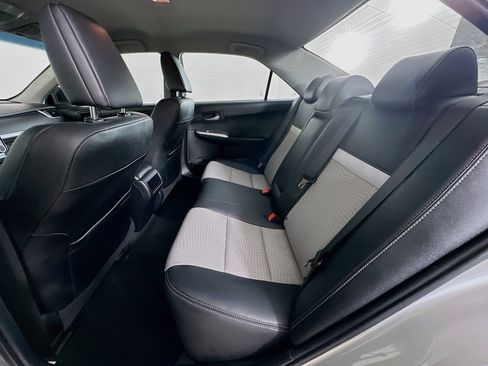 Used 2012 Toyota Camry SE image 26