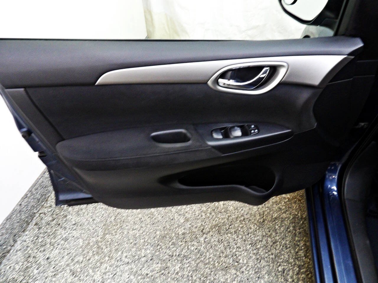 Used 2013 Nissan Sentra SV FWD image 7