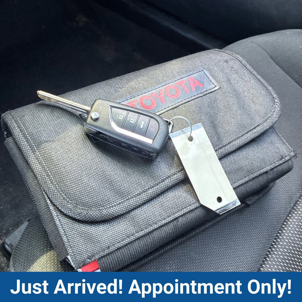 Used 2022 Toyota Corolla SE FWD image 11