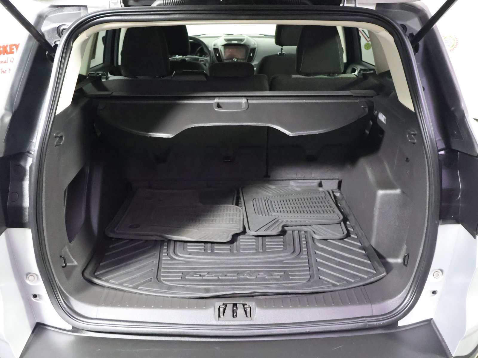 Used 2017 Ford Escape SE w/ Equipment Group 201A AWD/4WD image 12