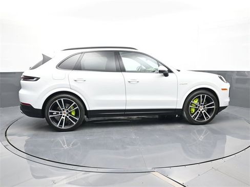 New 2026 Porsche Cayenne E-Hybrid image 25