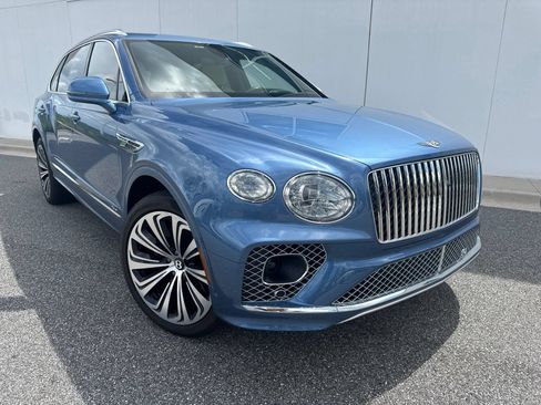 Used 2023 Bentley Bentayga Extended Wheelbase AWD/4WD image 1