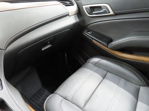 Used 2020 GMC Yukon XL Denali w/ Denali Ultimate Package image 18