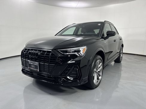 Used 2023 Audi Q3 2.0T Premium Plus w/ Premium Plus Package AWD/4WD image 31