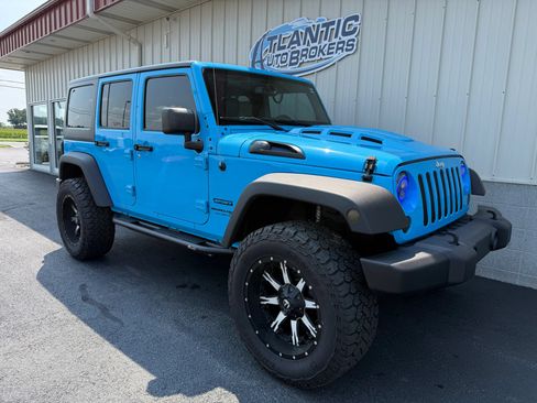 Used 2018 Jeep Wrangler Unlimited Sport S AWD/4WD image 3