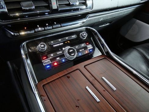 Used 2023 Lincoln Navigator Reserve image 20
