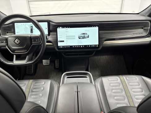 Used 2023 Rivian R1T Adventure image 25