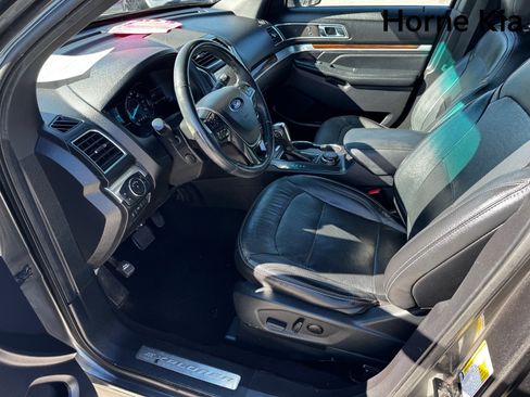 Used 2019 Ford Explorer Limited w/ Class III Trailer Tow Package image 9