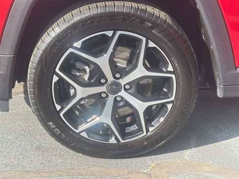 Used 2025 Jeep Compass Limited image 32