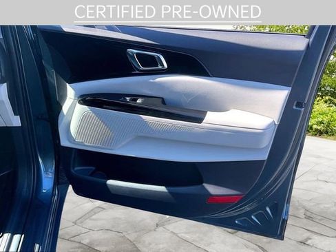 Certified 2024 Kia Carnival SX Prestige image 22