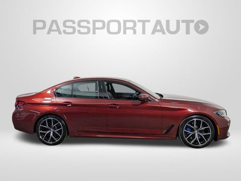 Used 2021 BMW M550i xDrive w/ Dynamic Handling Package image 7