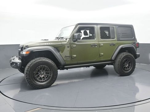 Used 2022 Jeep Wrangler Unlimited Sport image 2