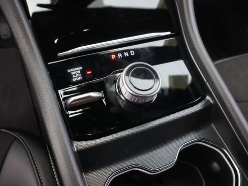 New 2026 Jeep Grand Cherokee Altitude AWD/4WD image 9