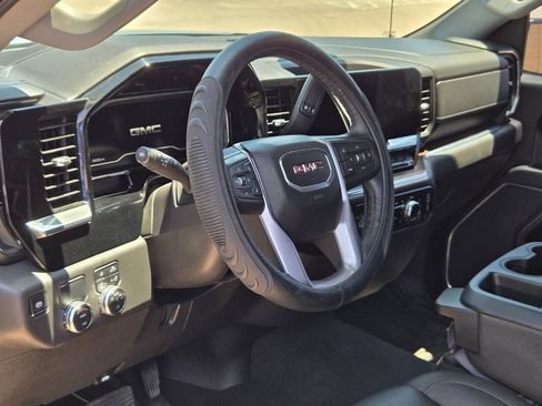 Used 2025 GMC Sierra 1500 SLT RWD image 8