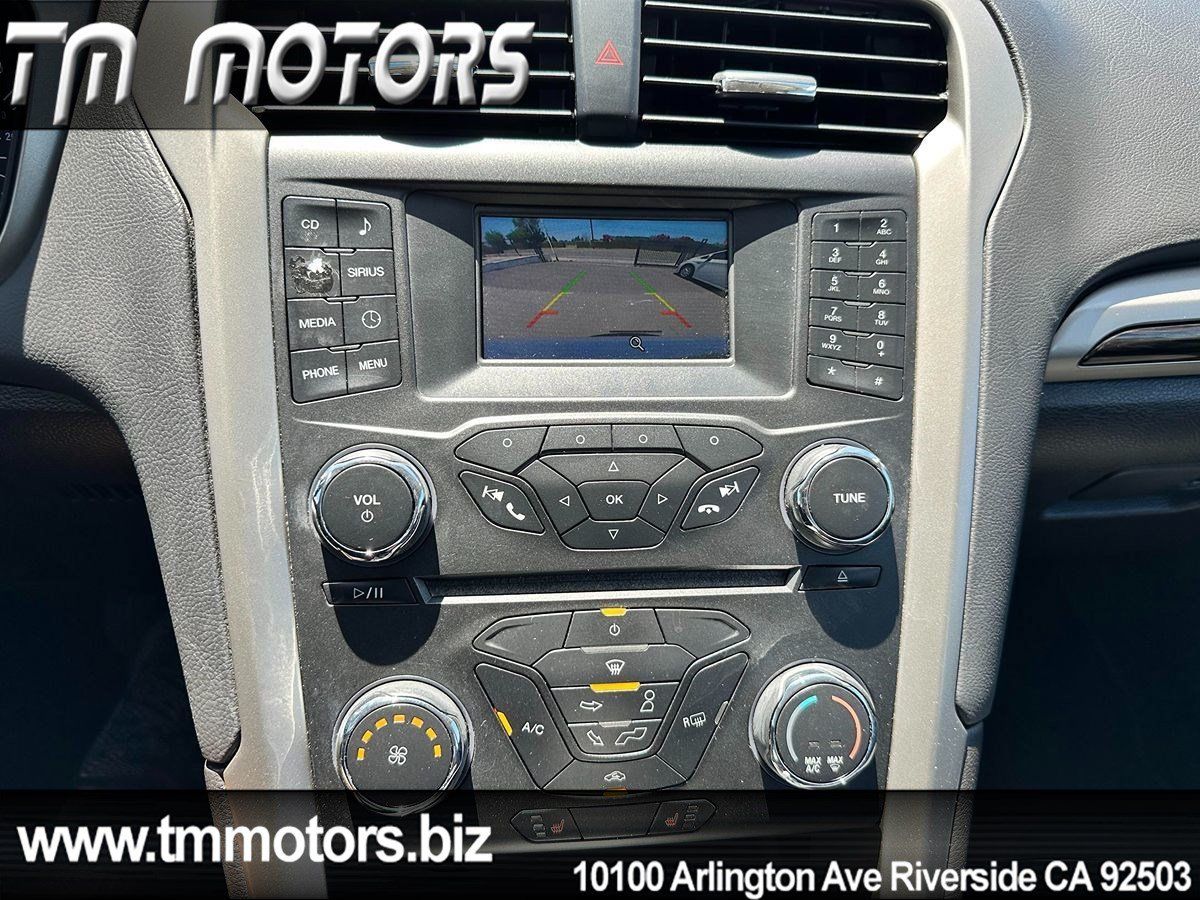 Used 2016 Ford Fusion SE w/ Equipment Group 202A FWD image 14