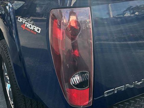 Used 2009 GMC Canyon SLE image 17