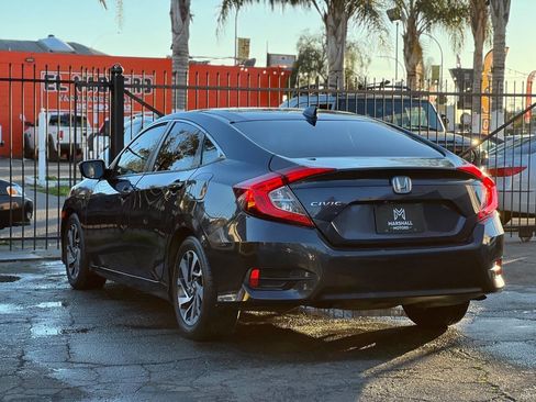 Used 2017 Honda Civic EX image 6