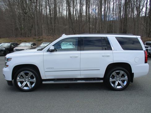 Used 2019 Chevrolet Tahoe LT w/ LT Signature Package image 8