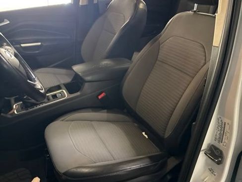 Used 2019 Ford Escape SE AWD/4WD image 5
