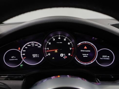Used 2022 Porsche Cayenne AWD/4WD image 40