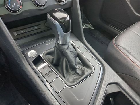Used 2024 Volkswagen Tiguan Wolfsburg Edition image 19