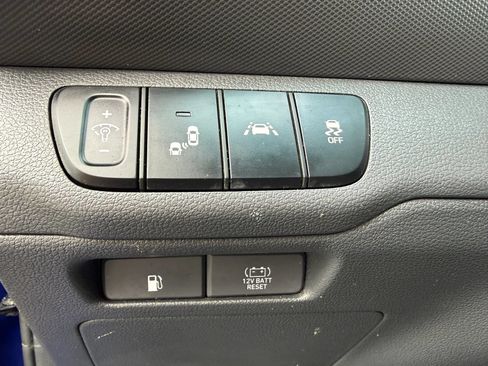 Used 2022 Hyundai Ioniq SE FWD image 28