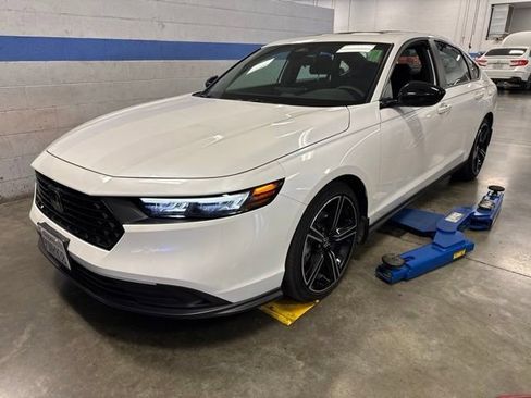 Certified 2025 Honda Accord Sport image 2