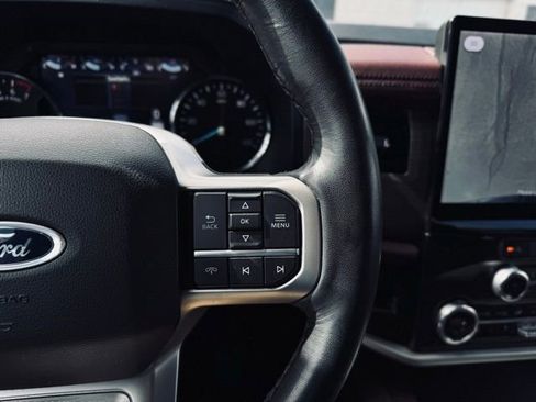 Used 2024 Ford Expedition Limited image 34