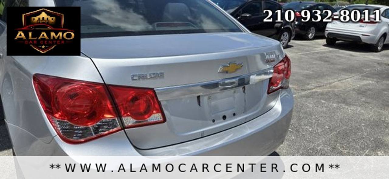 Used 2015 Chevrolet Cruze LT FWD image 11