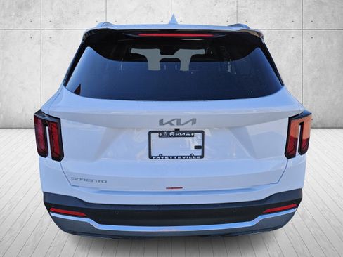 New 2026 Kia Sorento S image 6