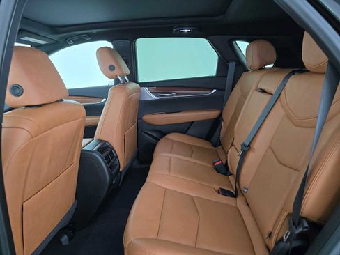 Used 2024 Cadillac XT5 Premium Luxury image 16