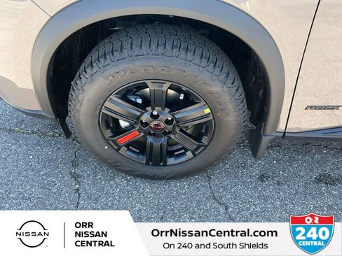 New 2026 Nissan Rogue Rock Creek image 9
