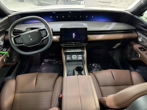 New 2026 Lincoln Nautilus Reserve AWD/4WD image 23