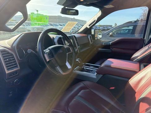 Used 2018 Ford F150 Platinum w/ Equipment Group 701A Luxury image 11