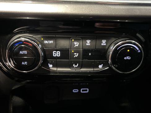 Used 2024 Chevrolet Trax ACTIV w/ Sunroof Package FWD image 13