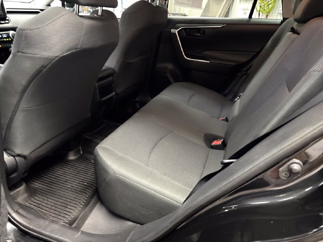 Used 2020 Toyota RAV4 LE w/ All Weather Liner Package AWD/4WD image 22