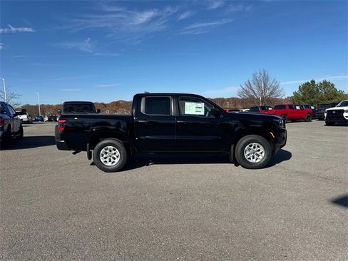 New 2026 Nissan Frontier S image 3