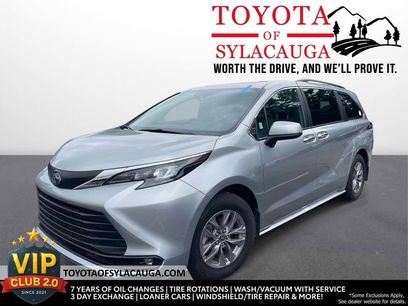 Used 2025 Toyota Sienna XLE