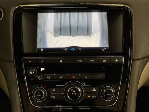 Used 2016 Jaguar XJ R-Sport AWD/4WD image 25