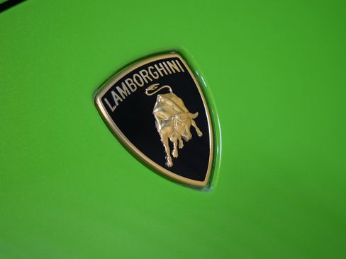 Used 2020 Lamborghini Huracan EVO image 3