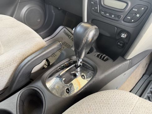 Used 2005 Hyundai Santa Fe GLS image 22