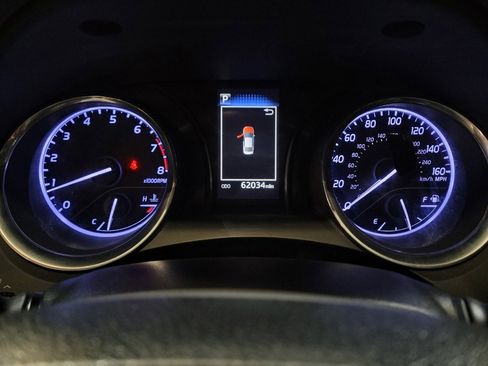Used 2019 Toyota Camry SE image 23