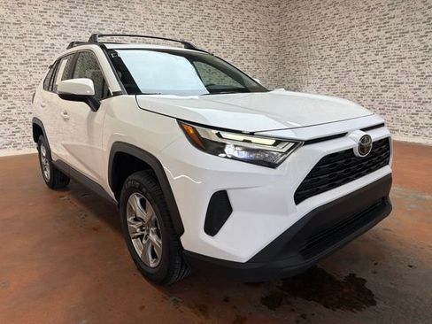 Used 2023 Toyota RAV4 XLE w/ Convenience Package FWD image 7