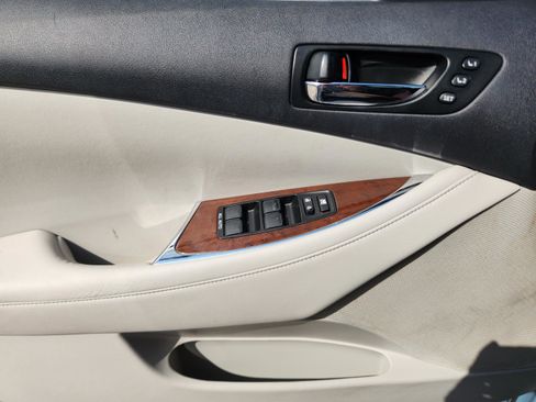 Used 2011 Lexus ES 350 image 31
