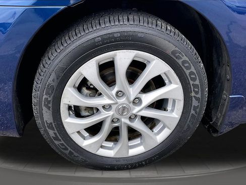 Used 2016 Nissan Sentra SV w/ Style Package image 9