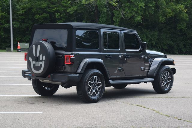 Used 2024 Jeep Wrangler Unlimited Sahara w/ Technology Group AWD/4WD image 25