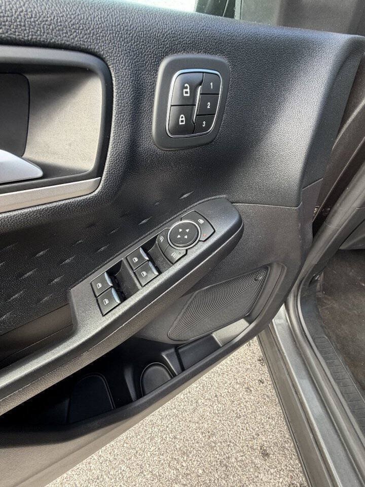 Used 2020 Ford Escape SEL AWD/4WD image 15