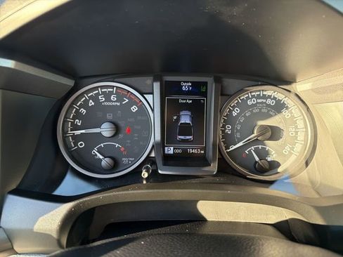 Certified 2022 Toyota Tacoma TRD Off-Road w/ Technology Package image 12